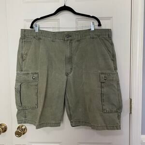 Carhartt Men's Cargo Shorts Army Green Size 44 10" Inseam, Utility Workwear